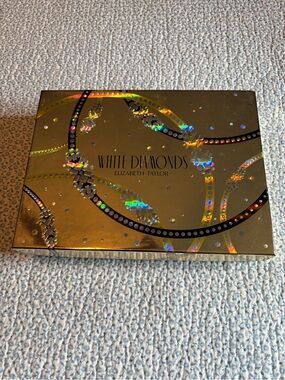 Elizabeth Taylor White Diamonds Fragrance Gift Set